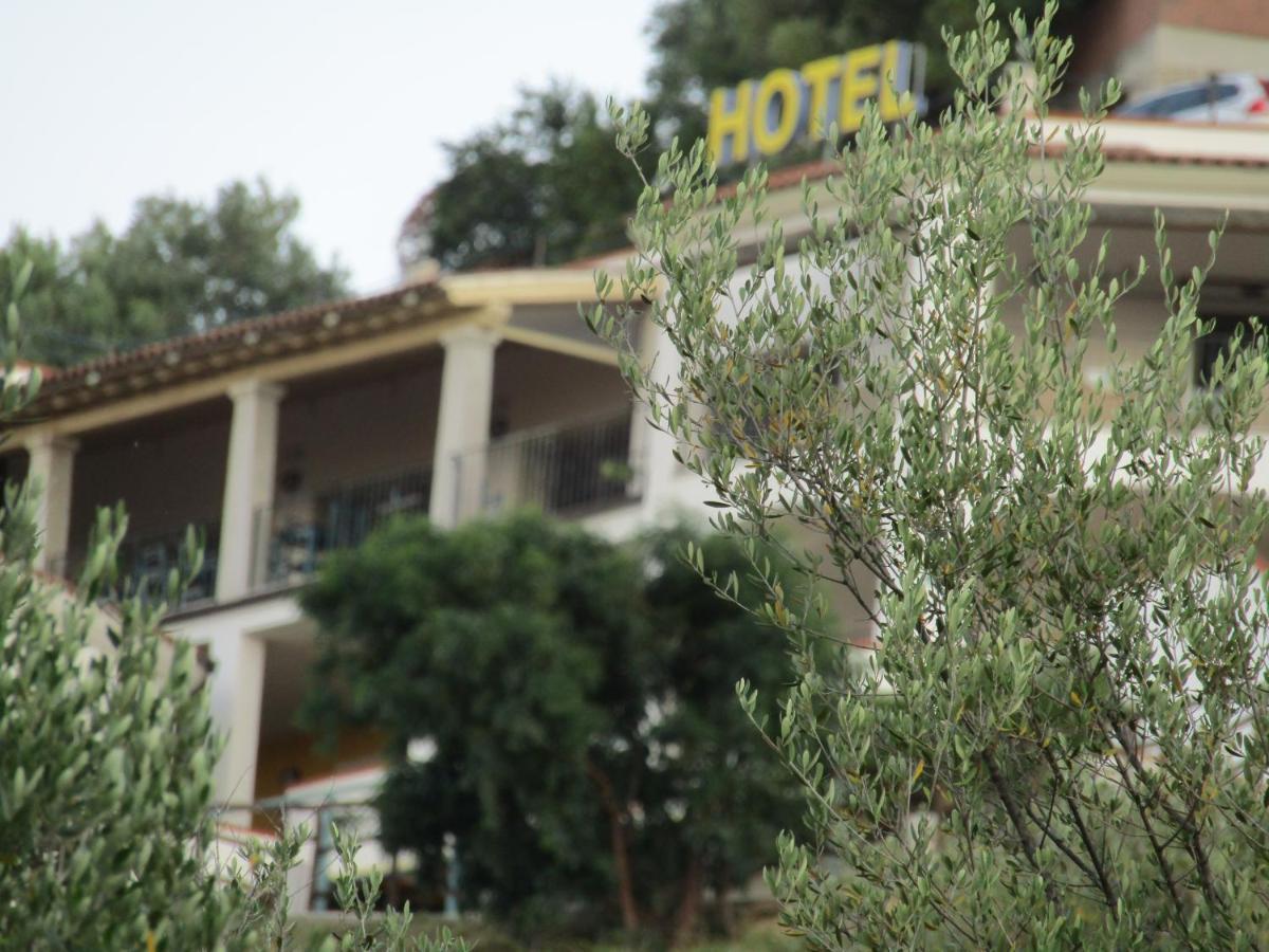 Hotel Castello Budoni Buitenkant foto