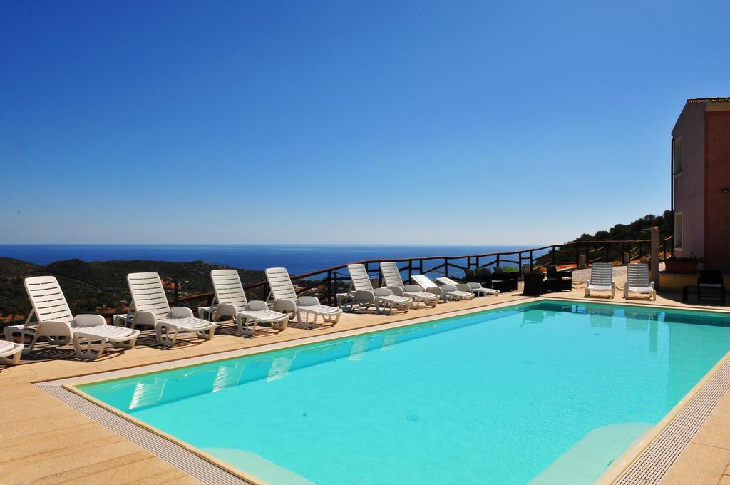 Hotel Castello Budoni Buitenkant foto