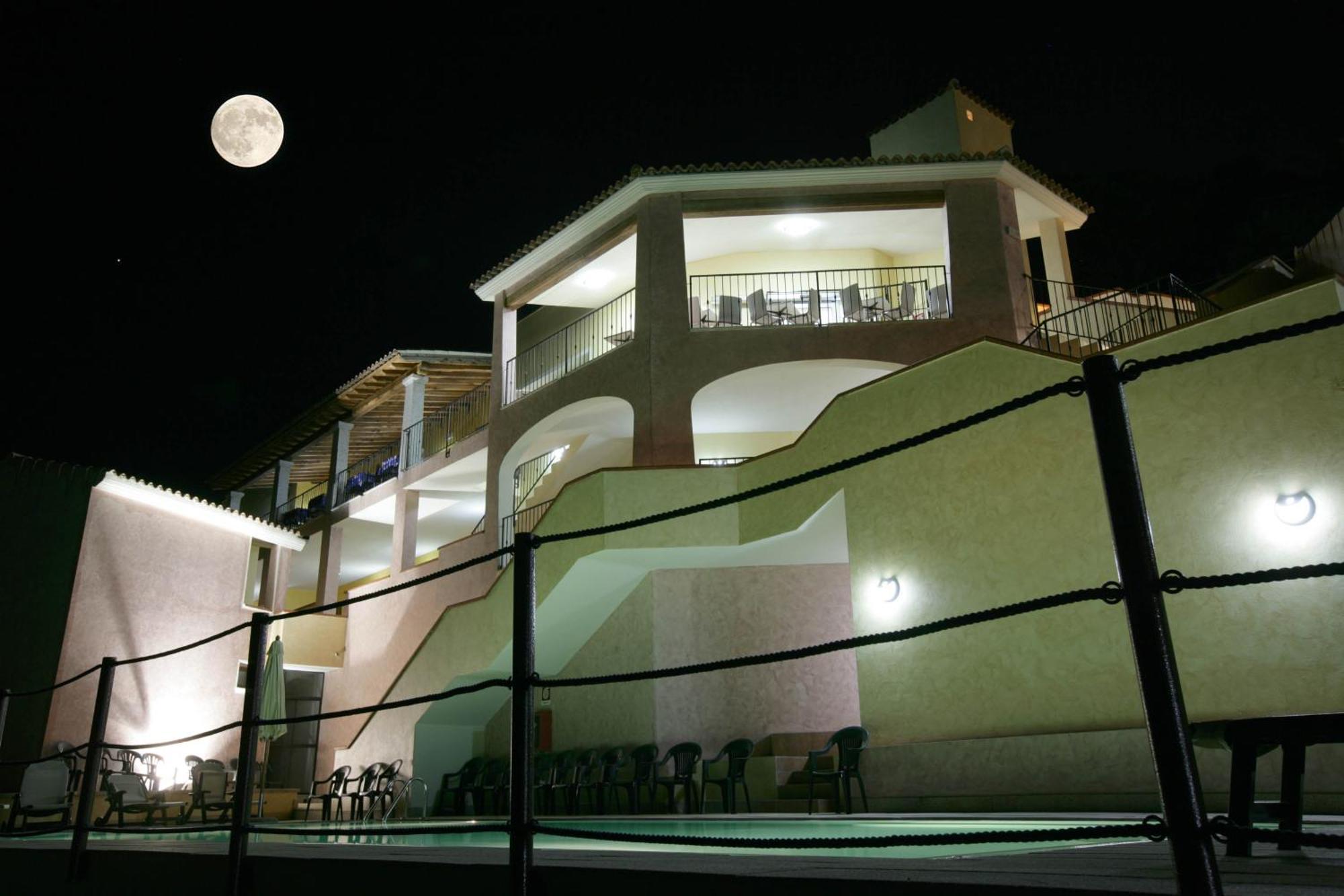 Hotel Castello Budoni Buitenkant foto
