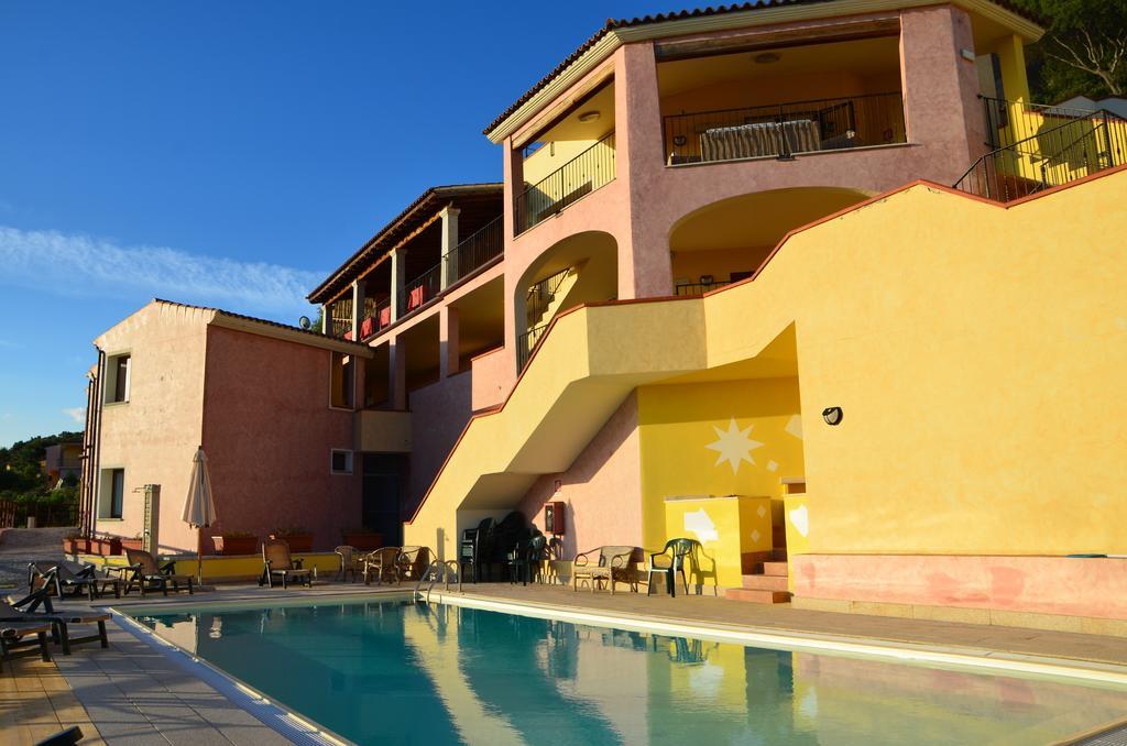 Hotel Castello Budoni Buitenkant foto