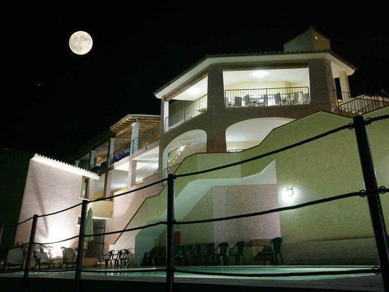 Hotel Castello Budoni Buitenkant foto